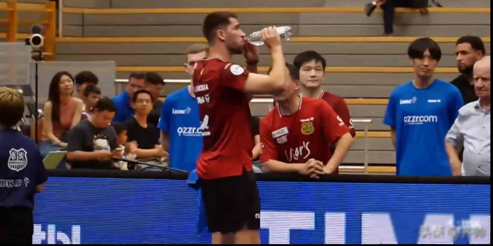 今晨波尔图备战德国杯，迎来里程碑细节曝光，震撼外界，更衣室氛围转暖 -竞技宝电竞