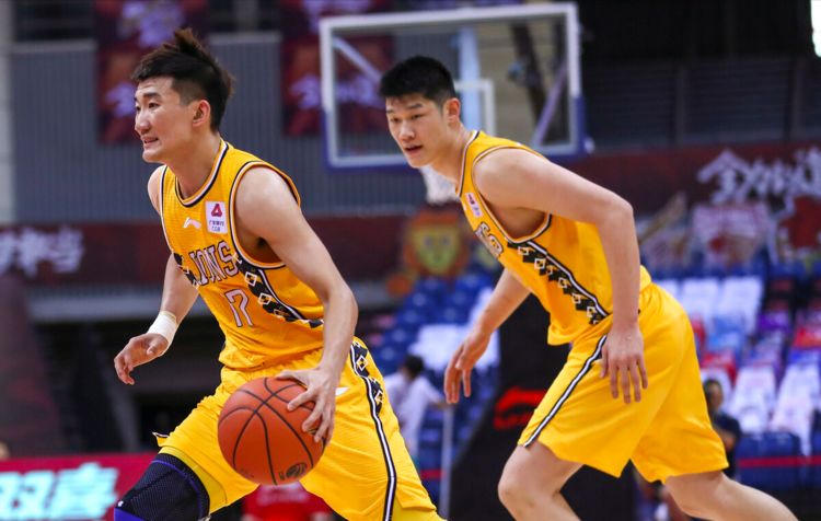 广厦男篮内部会议纪要流出——关键时刻单刀错失，英超使命明确，更衣室氛围转暖(广厦男篮李金效头痛头晕伴恶心呕吐)-竞技宝官网